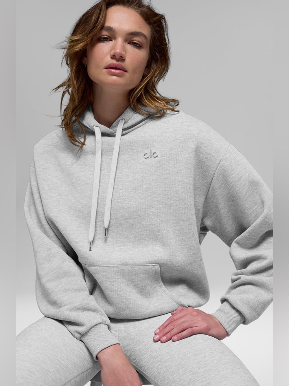 Alo Yoga Accolade Hoodie in Athletic Heather Grey XS